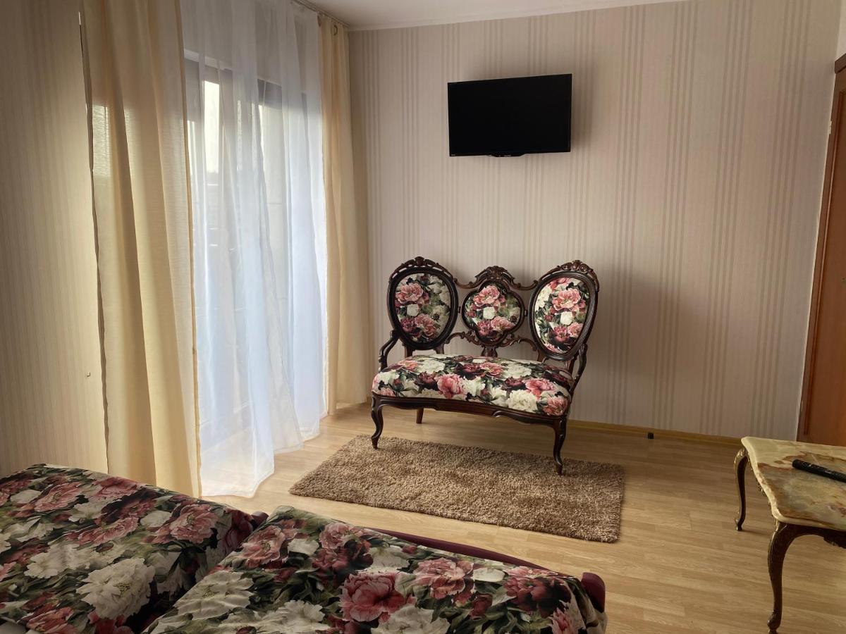 MikołajkiGosciniec Pod Lipaアパートメント エクステリア 写真